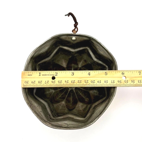 3 Vintage French Copper Molds - Picture 8 of 11